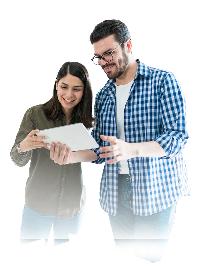 Jóvenes usando una tableta para aprender